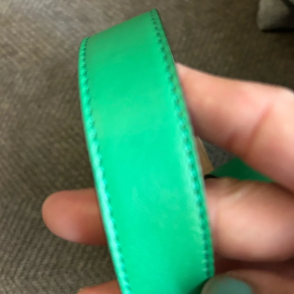 Gucci children’s belt sz m 27”